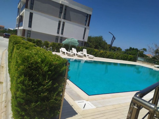 LAPTA SİTE İÇERİSİNDE SATILIK 2+1 DAİRE
