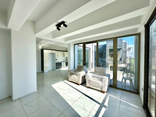 Küçük Kaymaklı Penthouse 2+1 Satılık – Hemen Teslim - Fotoğraf 2