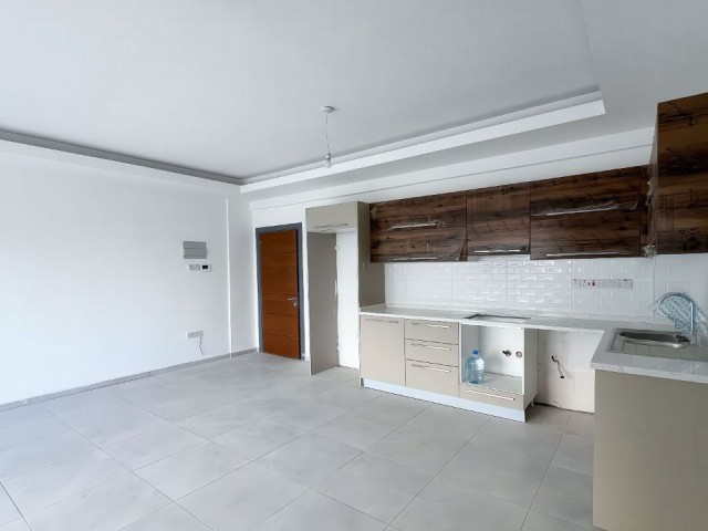 GİRNE MERKEZ  2+1 SATILIK YENİ DAİRE DENİZ MANZARALI
