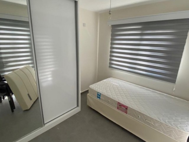 GAZIMAĞUSA MERKEZ’DE TİCARİ OLARAK KULLANILABİLEN PENTHOUSE