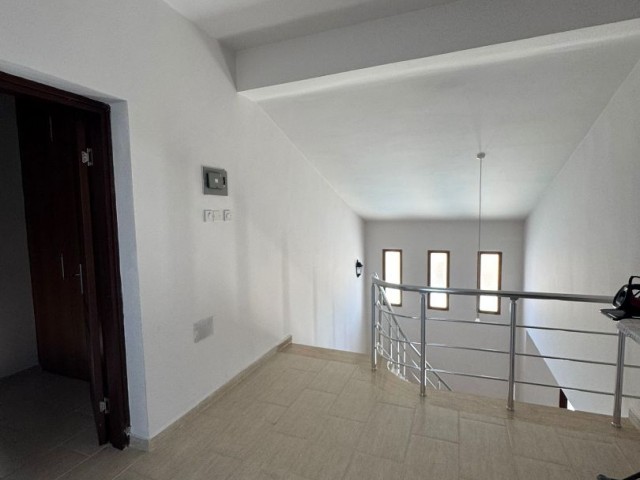 Özel Havuzlu Türk Koçanlı 3+1 Müstakil Villa - Fotoğraf 2