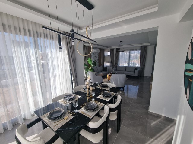 Havuzlu Site İçerisinde Satılık Müstakil Villa- Kampanyalı Fiyat! - Fotoğraf 2