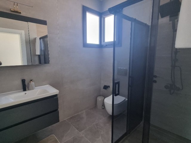 Havuzlu Site İçerisinde Satılık Müstakil Villa- Kampanyalı Fiyat! - Fotoğraf 3