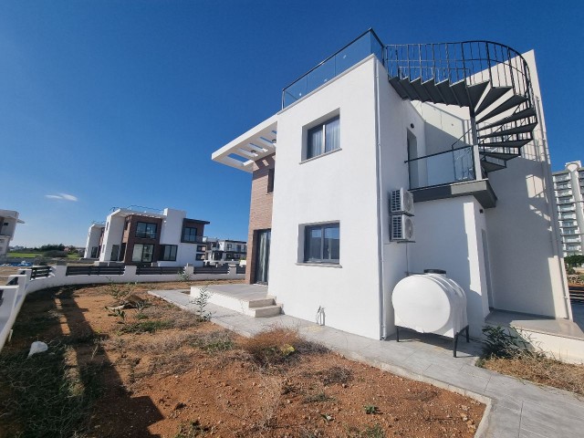 Havuzlu Site İçerisinde Satılık Müstakil Villa- Kampanyalı Fiyat! - Fotoğraf 4
