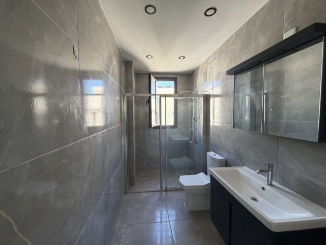 Site içerisinde deniz manzaralı 2+1 teraslı daire Taşınmaya hazır - Fotoğraf 3
