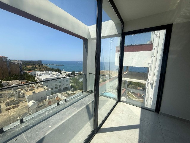 Girne Merkez'de Eşsiz Deniz Manzaralı Türk Koçanlı 2+1 Daire - Fotoğraf 2