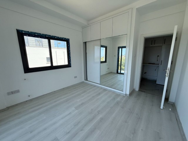 Girne Yeşiltepe’de Deniz Manzaralı, Geniş Teraslı 4+1 Satılık Villa - Fotoğraf 3