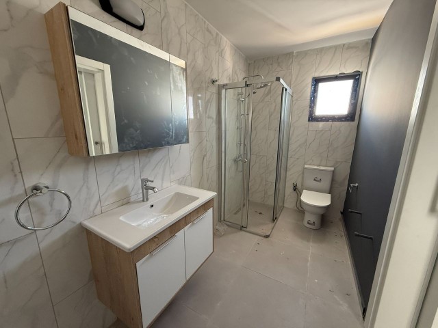 Girne Yeşiltepe’de Deniz Manzaralı, Geniş Teraslı 4+1 Satılık Villa - Fotoğraf 4