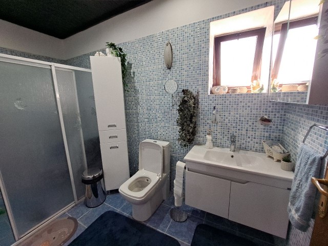 Satılık 4+2 Müstakil Tarihi Kıbrıs Evi Ozanköy Girne - Fotoğraf 1