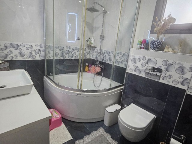 Satılık 3+1 Ultralux Penthouse Zeytinlik Girne - Fotoğraf 3