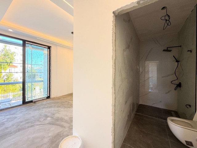 Girne Merkez'de Aralık Teslim Projeden Satılık Lüks 2+1 Daireler - Fotoğraf 1