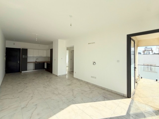 Lefkoşa Yenişehir'de Merkezi Konumda Satılık 2+1 Daire - Fotoğraf 4