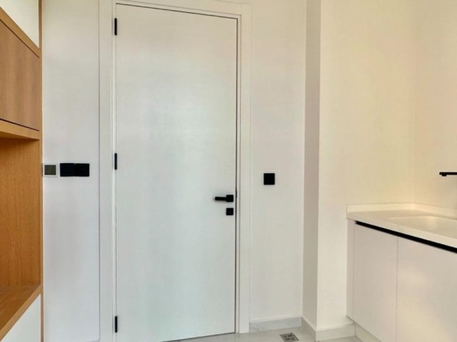 Girne Bellapais'te Ultra Lüks 4+1 Havuzlu Villa - Fotoğraf 1