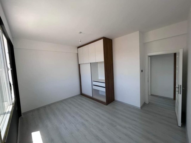 MAĞUSA ÇANAKKALE'DE ZEMİNKAT BAHÇELİ SATILIK DAİRE