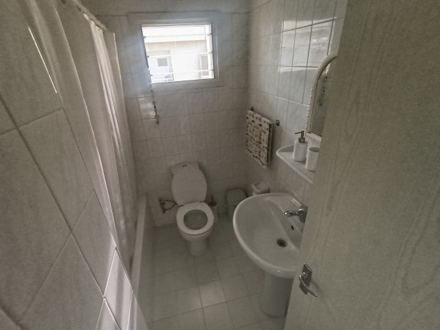 Yenikent'de Ticari İzinli Türk Malı 3+1 Eşyasız Daire - Fotoğraf 2