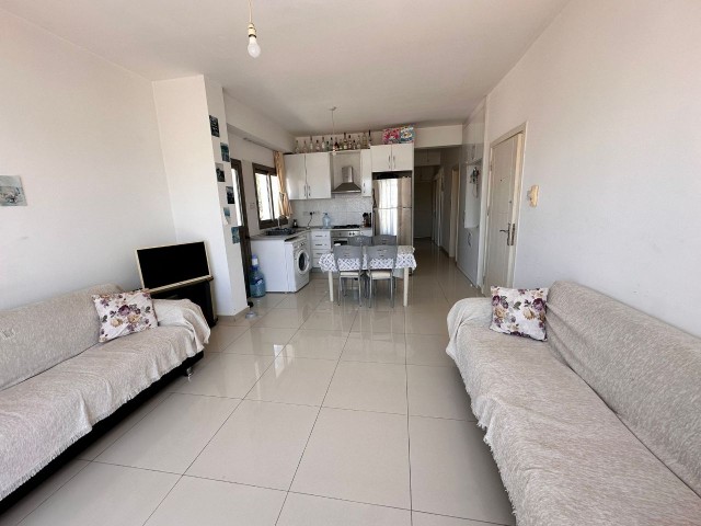 Küçük Kaymaklı' da Türk Malı Ticari İzinli Satılık Daire - Fotoğraf 2
