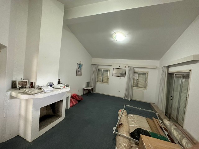 Lefkoşa Yenişehir Bölgesinde Satılık Komple Bina - Fotoğraf 1