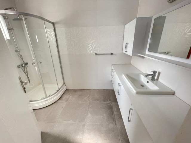 Girne Merkezde Satılık 3+1 Dublex Penthouse - Fotoğraf 3