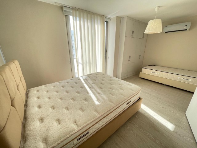 Girne Merkezde Satılık 3+1 Dublex Penthouse - Fotoğraf 4
