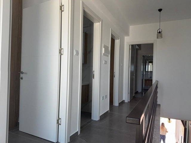 Alsancak Satlık 3+1 Özel Havuzlu Villa - Fotoğraf 3