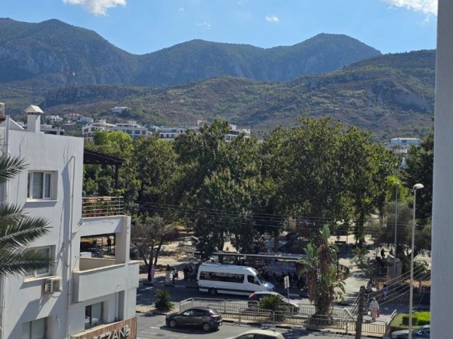 Girne Merkez'de Satılık 2+1 Daire - Fotoğraf 2