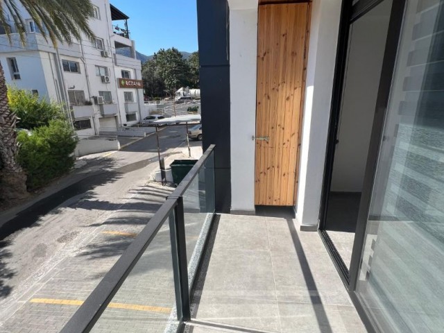 Girne Merkez'de 2+1 Satılık Daire - Fotoğraf 1