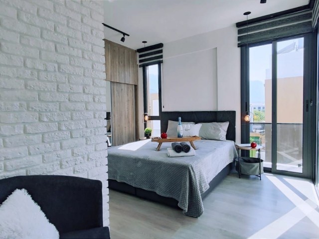 Girne Alsancak'ta Satılık 4+1 Jakuzili Teraslı Villa - Fotoğraf 2