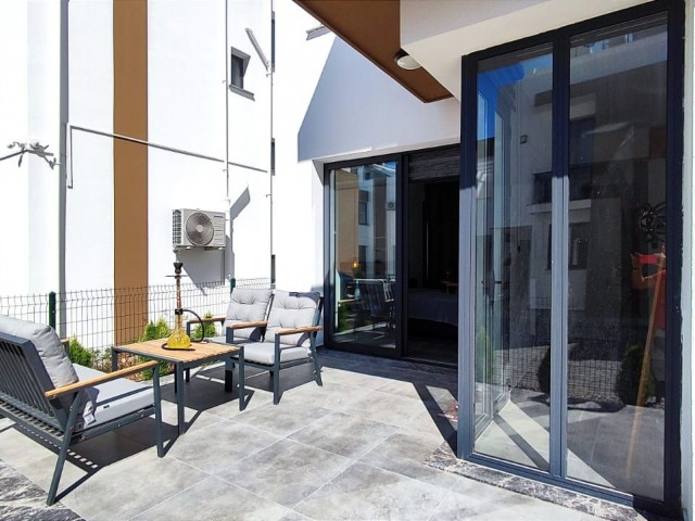 Girne Alsancak'ta Satılık 4+1 Jakuzili Teraslı Villa - Fotoğraf 3