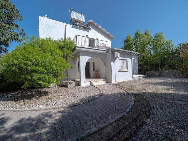 Girne Lapta da 4+1 Uygun Fiyata Satılık Villa
