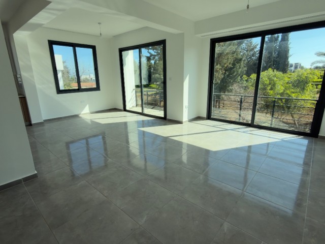 Girne Çatalköyde Geniş Teraslı Satılık 2+1 Daire
