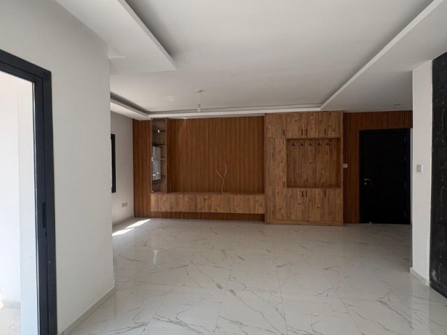 KAYNARCA İNŞAAT LAMBOUSA SİTESİNDE HAVUZLU 3+1 DAİRE