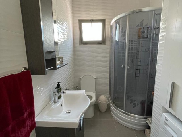 Tam Bir Yatırım Fırsatı!!! Kiracı ile birlikte Ortaköyde satılık 2+1 Penthouse - Fotoğraf 4
