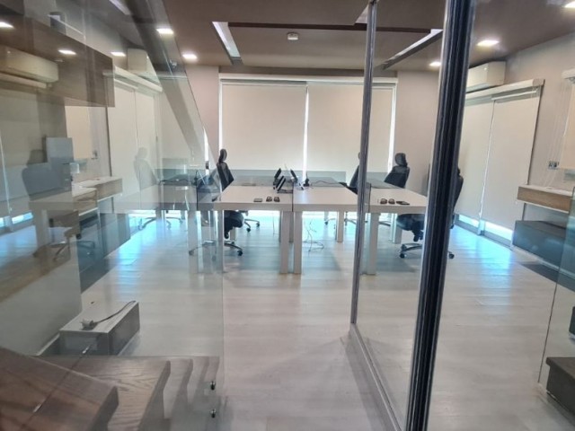Küçük Kaymaklı'Nın merkezinde Terminalin Hemen yanında Satılık Ofis veya Penthouse Daire - Fotoğraf 1
