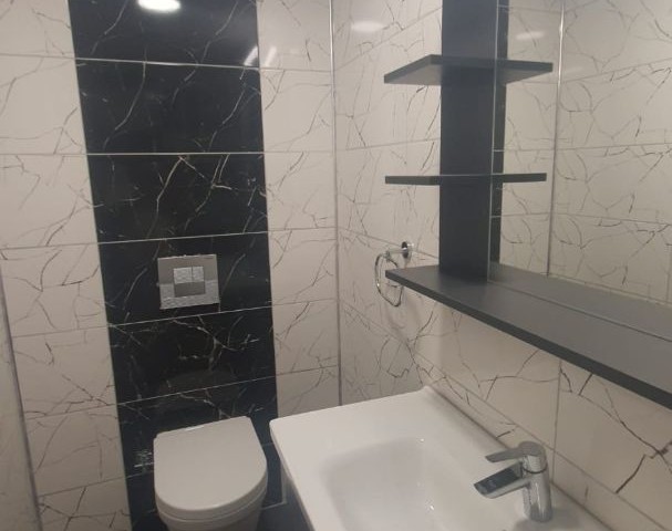 Girne Merkezde Koçanı Hazır Deniz ve Dağ Manzaralı Havuzlu Dubleks Penthouse - Fotoğraf 4