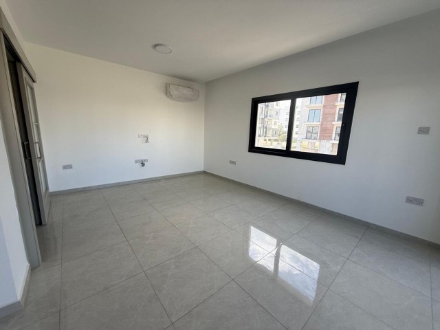 Küçük Kaymaklı Merkezde Geniş 2+1 | 104 m² | Asansörlü Bina - Fotoğraf 4