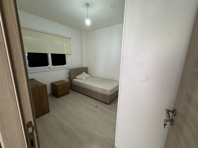 Lefkoşa Çağlayan`da Ful Eşyalı Asansörlü TÜRK MALI 2+1 Daire - Fotoğraf 2