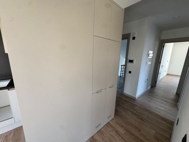 Lefkoşa Kızılbaş`ta Kaçırılmayacak Fırsat! 1. Sınıf İşçilik, Asansörlü ve Klimalı Daireler - Fotoğraf 3