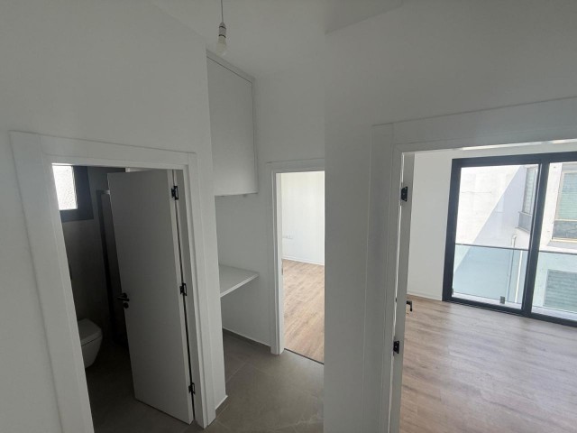 Yenikent'te Satılık Modern 2+1 Penthouse - Kapalı Otopark ile Huzur İçinde Yaşayın! - Fotoğraf 4