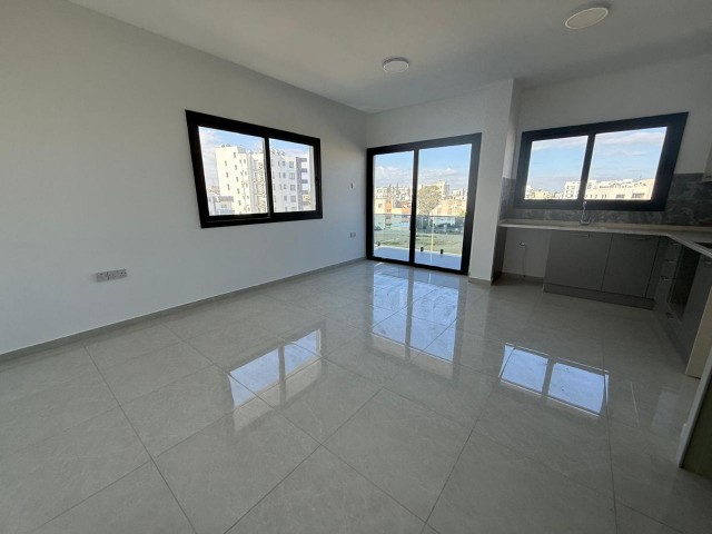 Küçük Kaymaklı’da 235 m² Lüks Penthouse | Geniş Teras & Barbekü | En-Suite | Asansörlü
