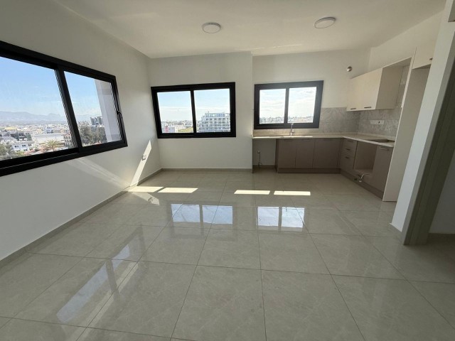 Küçük Kaymaklı’da 235 m² Lüks Penthouse | Geniş Teras & Barbekü | En-Suite | Asansörlü - Fotoğraf 3