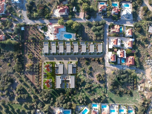 GİRNE KARŞIYAKA BÖLGESİNDE DENİZE 400 METRE MESAFEDE ÖZEL HAVUZLU MODERN TASARIM 3+1 VİLLALAR