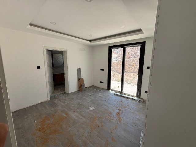 Girne Çatalköy'de Satılık 4+2 Triplex Villalar - Fotoğraf 3