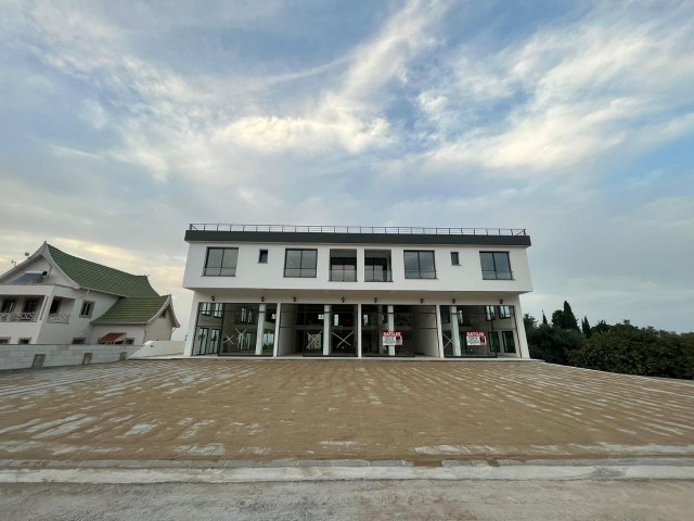 Girne Çatalköy Bölgesinde Anayola Sıfır Konumda Satılık Sende Katlı Dükkan Seçenekleri - Fotoğraf 2