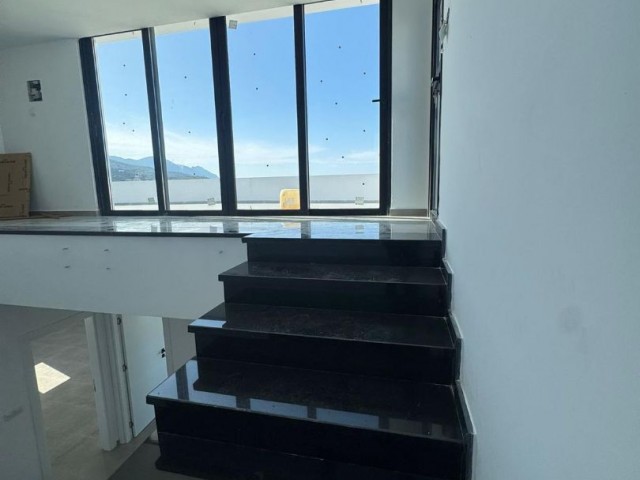 Girne Edremit'te Özel Havuzlu 4+1 Villa Satılık!  SON 1 VİLLA !!