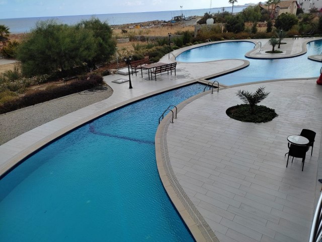 Girne, Lapta da satilik genis denize sifir 2+1 loft daire - Fotoğraf 1