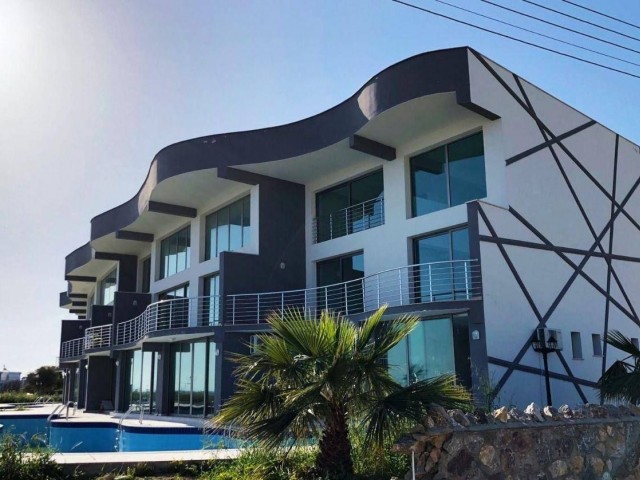 Girne, Lapta da satilik genis denize sifir 2+1 loft daire - Fotoğraf 3