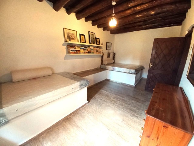 Bellapais'da 4+2 Restore Edilmiş Havuzlu Villa!!! - Fotoğraf 2