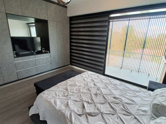 Edremit'te Modern Geniş 4 Yatak Odalı Havuzlu Villa! - Fotoğraf 3