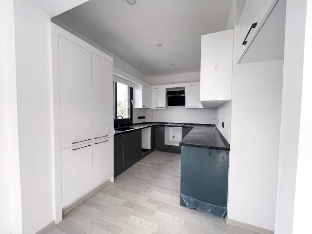 Küçükerenköy’de 625 m² Arsa Üzerinde Satılık Modern 3+1 Villa - Fotoğraf 3