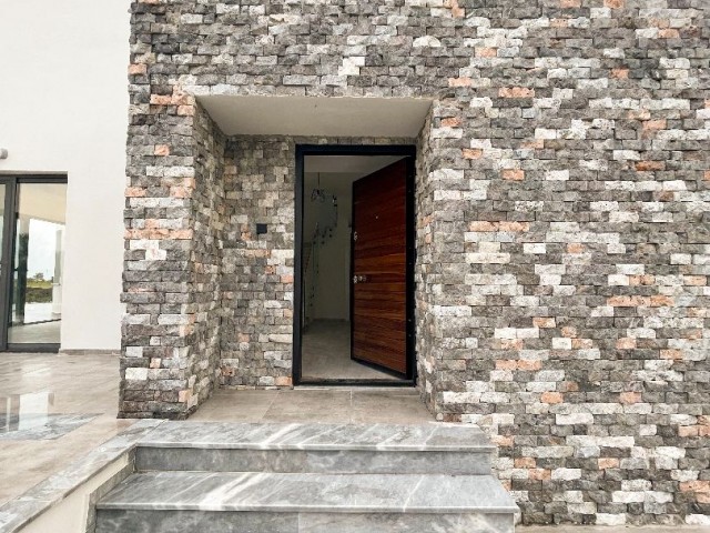 Küçükerenköy’de 625 m² Arsa Üzerinde Satılık Modern 3+1 Villa - Fotoğraf 4
